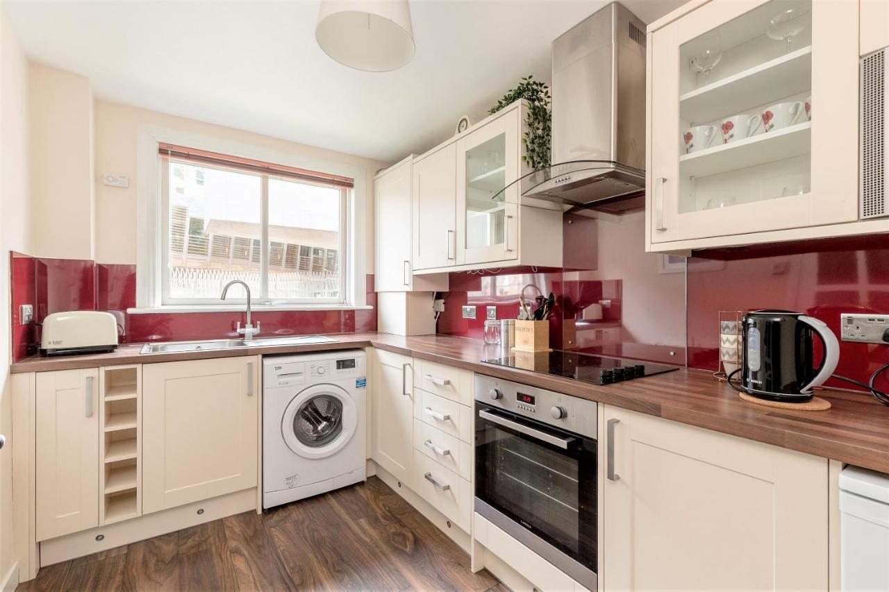 Stunning 1 Bed At Holyrood Palace & Arthurs Seat Edinburgh Dış mekan fotoğraf